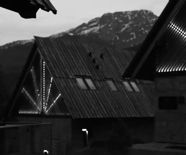 Gorski Zakopane Chalet *